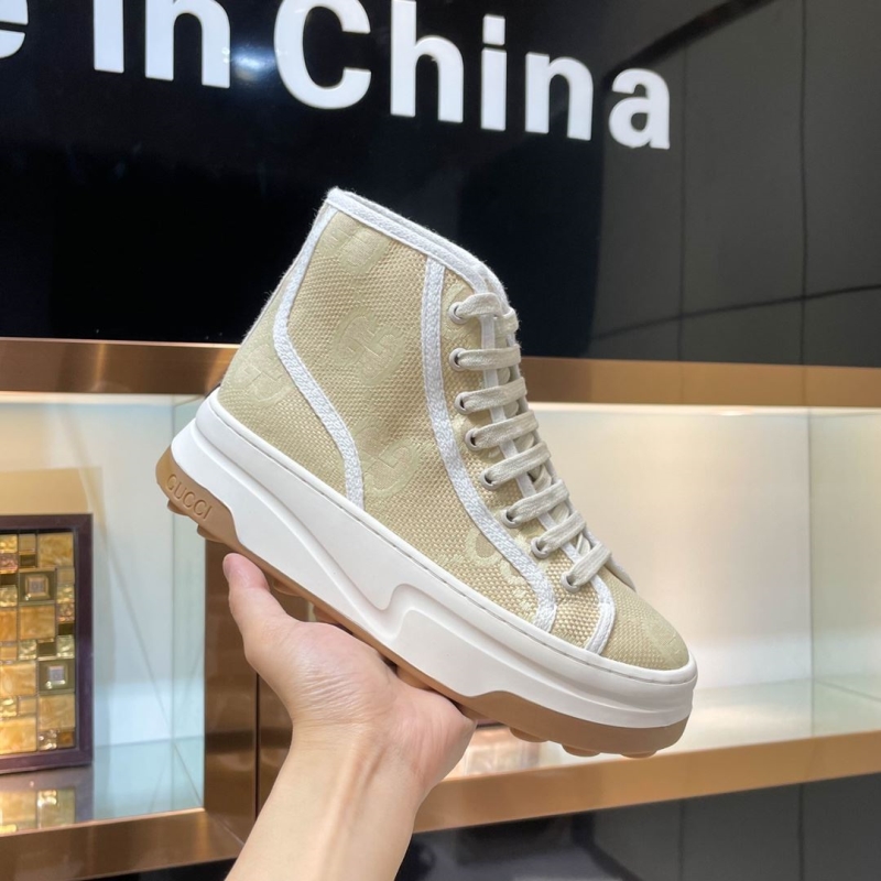 G*u*i casual shoes
